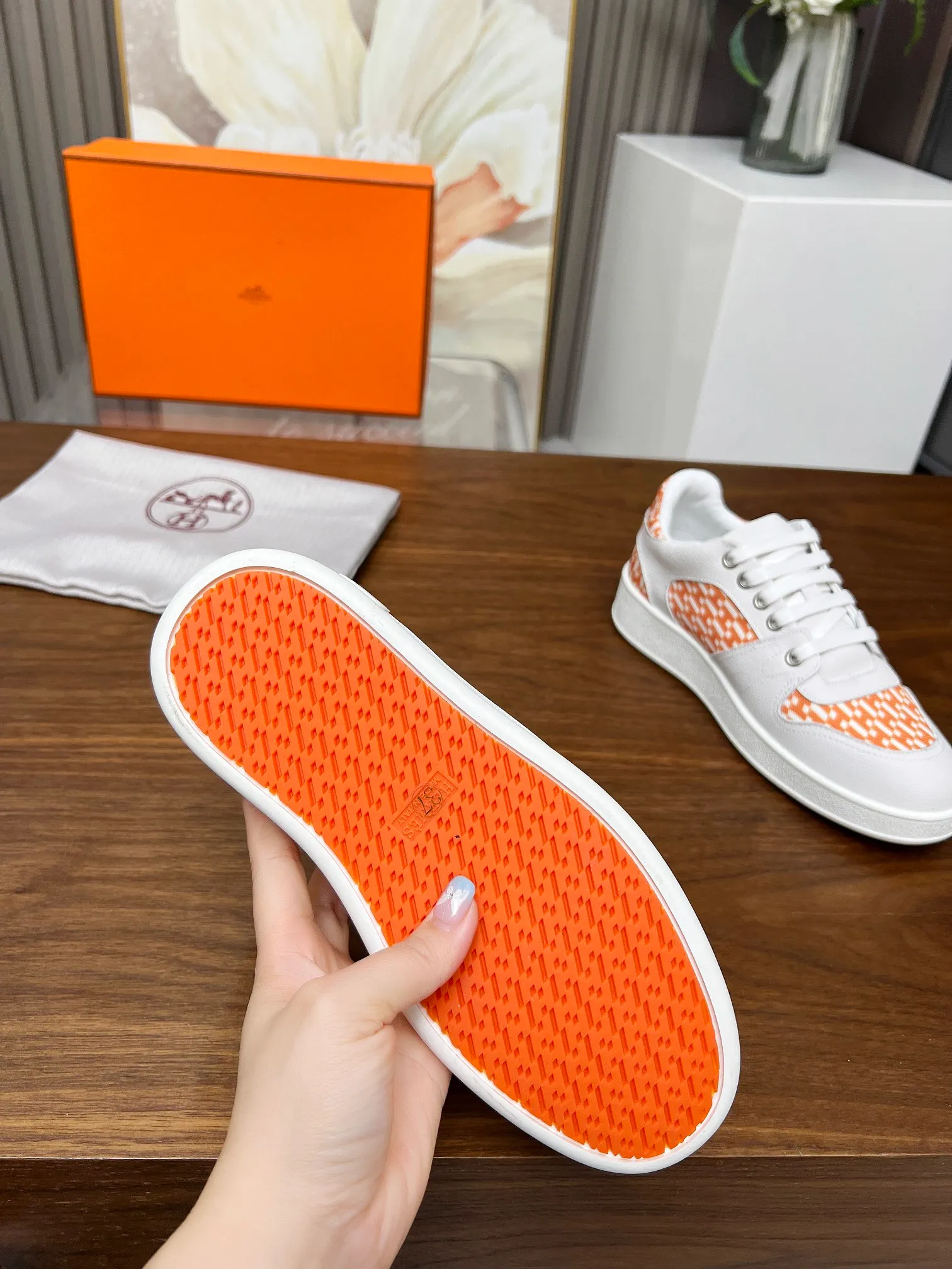 👟👟Ex-factory price 520👟👟 🔥🔥🔥French direct mail HERMES/Hermès flat fashion sports and casual shoes Korean style lace-up mesh lightweight! ! Breathable and comfortable, standard size 35/40 (41 can be customized and will not be returned)